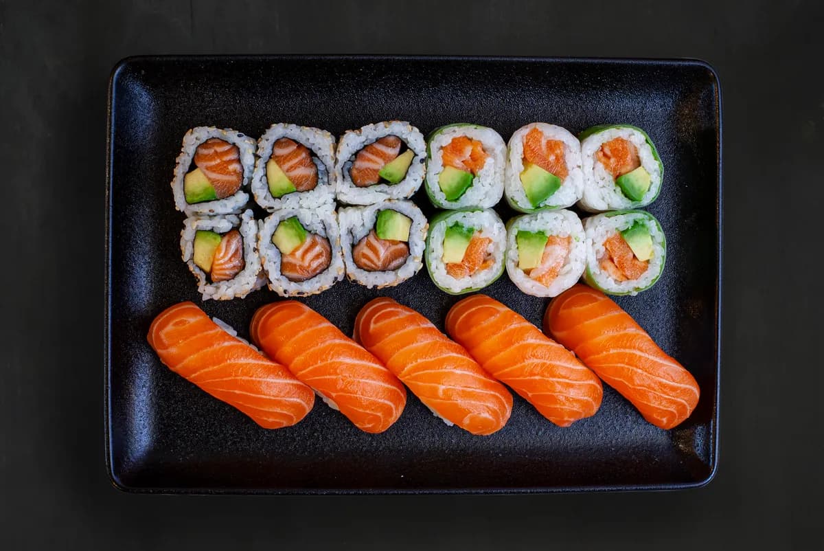 7 · Salmon Lovers (17 pcs)